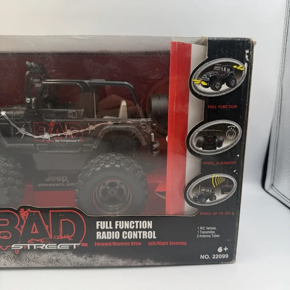 Vintage 2011 New Bright Bad Street Jeep Wrangler R/C New Open Box